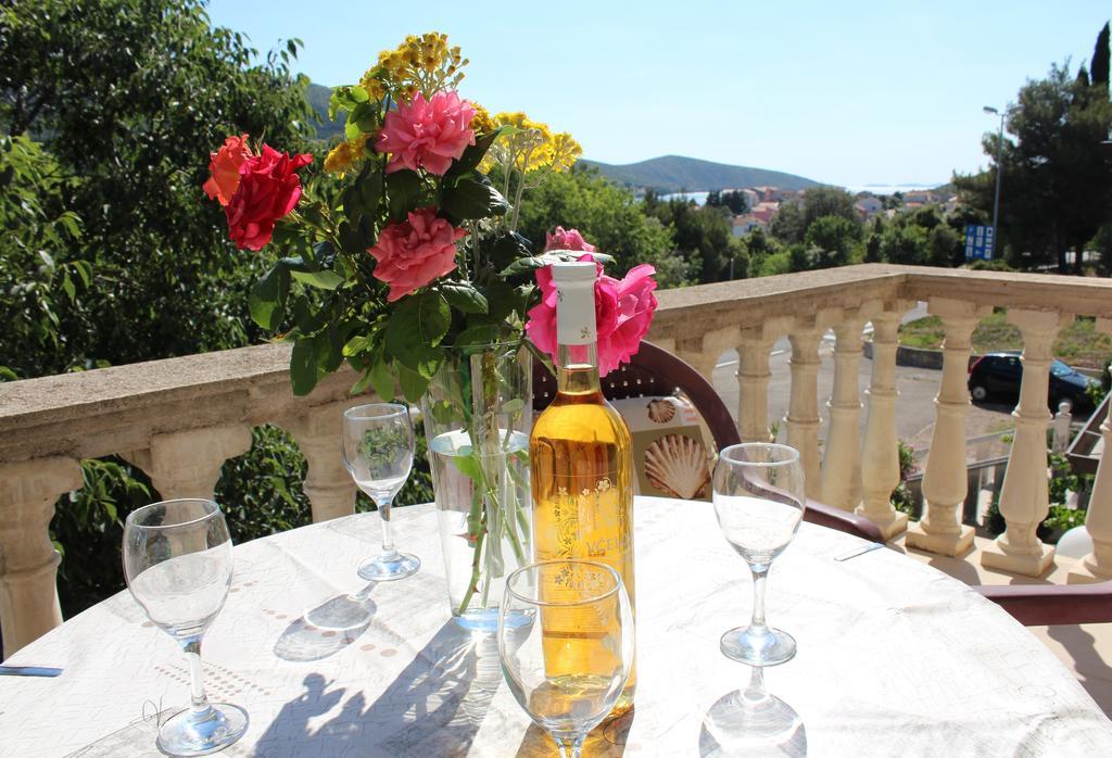 Apartments Stari Sibenik Grebaštica الغرفة الصورة